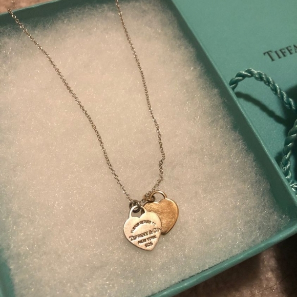 Tiffany and Co. Double Heart Necklace (with a 18k Solid Gold Pendant) - Picture 2 of 3